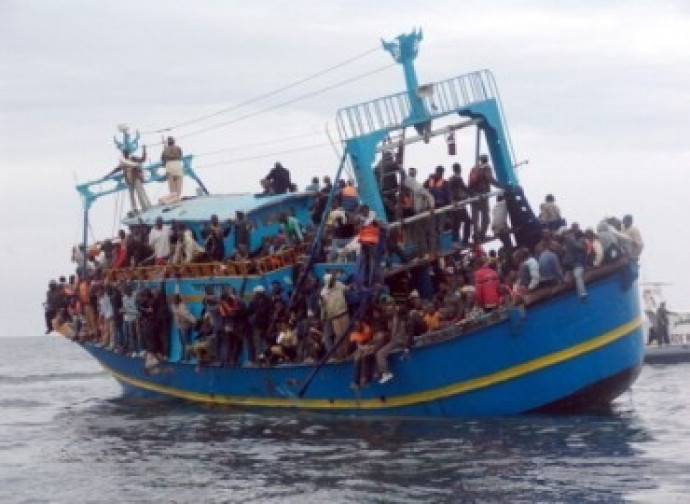 Barcone migranti
